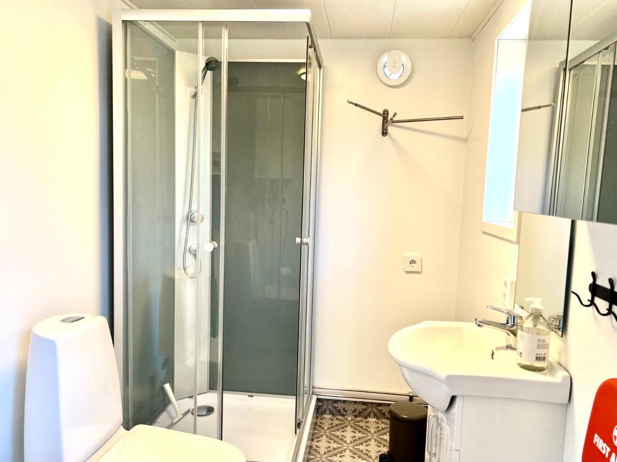 קלמאר Bittes & Lasses Guest House מראה חיצוני תמונה